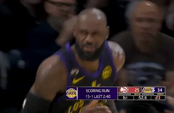 詹姆斯首节出战9分钟,投篮6中3得到6分2篮板6助攻1盖帽