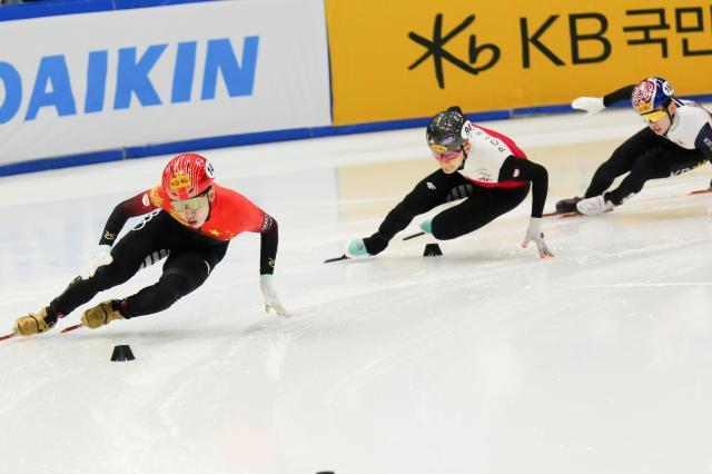 Kaiyun开云中国官网-世锦赛林孝埈犯规憾失金牌 中国男队进接力决赛